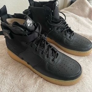 ❌SOLD❌ Nike SF Air Force 1 Mid Black Gum